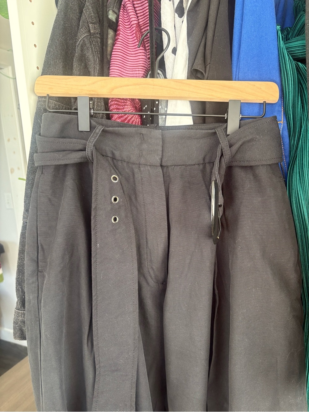 Farm Rio pleated trouser - Picture 6 of 10